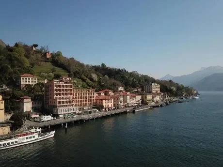 Incendio in un albergo sul Lago di Como, evacuati gli ospiti e messo in sicurezza lo stabile